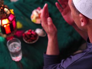 Jadwal Buka Puasa di Jakarta Hari Ini, Selasa 18 April 2023 Jadwal Buka Puasa di Jakarta Hari Ini, Selasa 18 April 2023