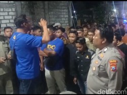 Warga Lamongan Geruduk Musala yang Berdiri di Tanah Sengketa, Jamaah Bubar