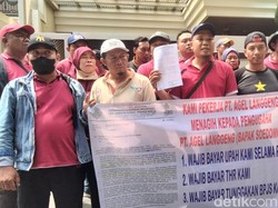 Puluhan Buruh Geruduk Rumah Bos Kapal Api Tuntut Hak-hak Dipenuhi