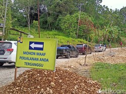 Waspada! 4 Titik Jalan Berlubang-Rawan Kecelakaan di Jalur Mudik Enrekang