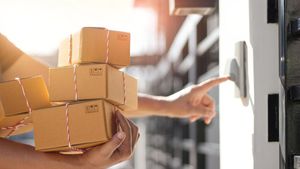 Lika-liku Kurir Paket, Mau Ketawa Takut Dosa