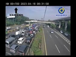 H-1 Cuti Lebaran, Lalin Tol Dalam Kota Cawang Arah Pancoran Masih Padat