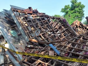 Ditemukan 17 Kg Obat Petasan di Rumah Sumenep yang Roboh gegara Ledakan Mercon