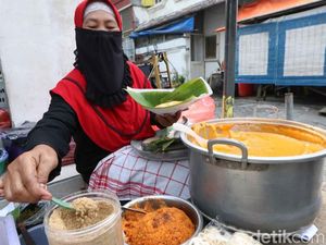 Lontong Roomo, Makanan Legendaris di Gresik Sejak Zaman Sunan Giri Lontong Roomo, Makanan Legendaris di Gresik Sejak Zaman Sunan Giri