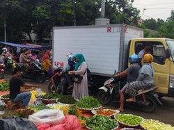 Semrawut & Bikin Macet, Warga Minta Pemkot Tangerang Tata Pasar Anyar