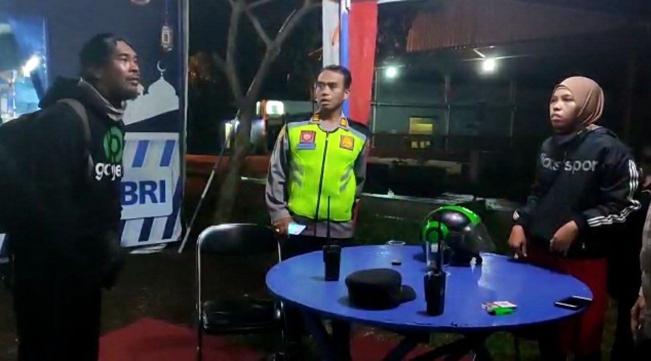 Pemudik tak sadar tinggalkan anak-istri di Brebes.