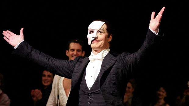 Laird Mackintosh, who substituted for Ben Crawford as the Phantom takes a bow after his final performance of the Phantom of the Opera, which closes after 35 years on Broadway, in New York City, U.S., April 16, 2023. REUTERS/Caitlin Ochs REFILE - CORRECTING NAME