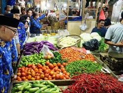 Pemkab Bogor Sidak Pasar Cileungsi Pantau Kenaikan Harga Jelang Lebaran
