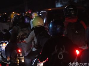 Jalur Arteri Cileunyi Padat, Ini Penyebabnya