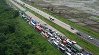 Potret One Way Tol Cipali, Arah Jakarta Dialihkan Via Subang