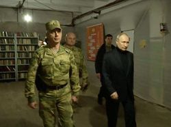 Putin Rapat dengan Jenderal Rusia Dekat Perbatasan Ukraina, Bahas Apa?