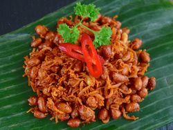 Resep Sambal Teri Kacang yang Gurih Pedas untuk Topping Ketupat Lebaran