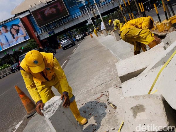 Sempat Timbulkan Genangan, Perbaikan Got di Pondok Indah Dikebut