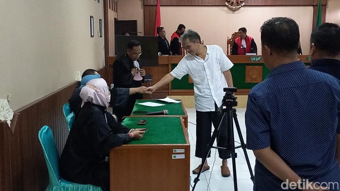 Sidang vonis Bambang Tri Mulyono di PN Solo Sidang vonis Bambang Tri Mulyono di PN Solo, Selasa (18/4/2023)