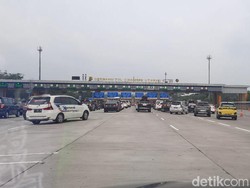 One Way di Cipali Diberlakukan, Begini Potret Pemudik di GT Cikampek Utama