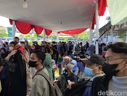 Penumpang KA Lokal di Stasiun Rangkasbitung Diprediksi Naik 4%