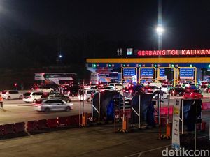 Pemudik di Jalur One Way Tiba di GT Kalikangkung, Polisi Sebut Tepat Waktu