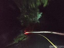 Sulitnya Mencari Terang di Cadas Pangeran