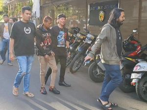Detik-detik Penangkapan ART Pembunuh Bos Penginapan di Banyuwangi Detik-detik Penangkapan ART Pembunuh Bos Penginapan di Banyuwangi