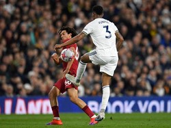 Trent Alexander-Arnold Handball? Carragher: Tangannya Gerak