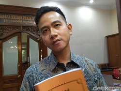 PDIP Bakal Umumkan Ganjar Capres 2024, Gibran: Tunggu Arahan Aja