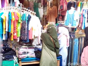 Berburu Baju Bedug Ala Warga Kuningan