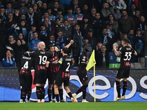 Napoli Vs AC Milan: Diwarnai Dua Penalti Gagal, Rossoneri ke Semifinal