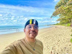 Carlo Saba, Vokalis Kahitna Meninggal Dunia Carlo Saba, Vokalis Kahitna Meninggal Dunia