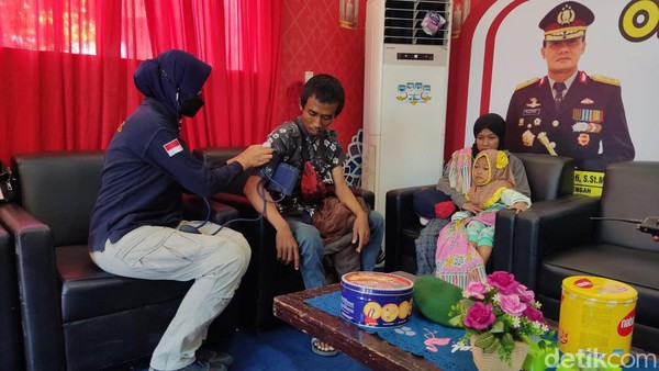Cek kesehatan gratis di Pos Mudik Terminal Kudus, Rabu (19/4/2023). Cek kesehatan gratis di Pos Mudik Terminal Kudus, Rabu (19/4/2023).