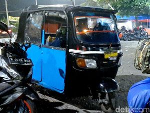 Cerita Mudik Darman, Tempuh Perjalanan Jakarta-Tegal Naik Bajaj Cerita Mudik Darman, Tempuh Perjalanan Jakarta-Tegal Naik Bajaj