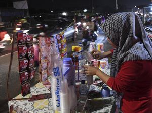 Geliat Warung Musiman di Jalur Pantura