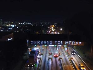 Kurangi Kepadatan, Polisi Berlakukan Delaying System di Tol Merak Kurangi Kepadatan, Polisi Berlakukan Delaying System di Tol Merak