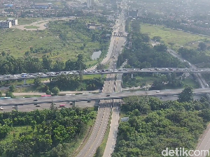 Lalin Tol Japek Diberlakukan Contra Flow 2 Lajur Lalin Tol Japek Diberlakukan Contra Flow 2 Lajur