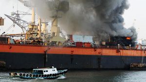 Kapal Kargo Terbakar di Pelabuhan Tanjung Perak