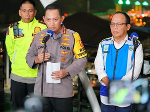 Pemudik di Tol Cikampek Melonjak, Kapolri Instruksikan Jajaran Rekayasa Lalin