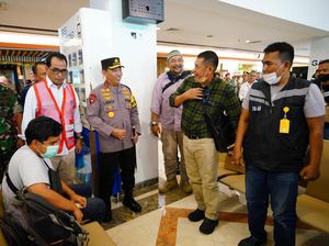 Cek Bandara Juanda, Kapolri Minta Pemudik Lapor Posko Bila Ada Keluhan