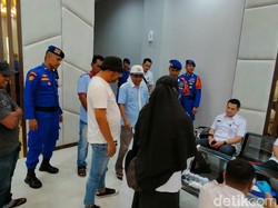 Pastikan Perjalanan Mudik Aman, Kapten dan Kru Kapal di Batam Jalani Tes Urine