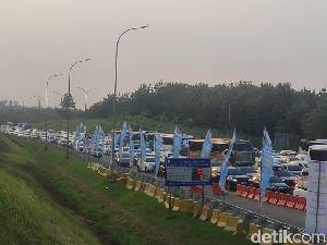 GT Kalikangkung Antre hingga 600 Meter Sore Ini, One Way Lokal Disiapkan