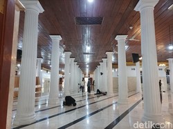 Di Kampung Arab Jakarta, Ada Masjid Ala Eropa, Tua dan Cantik Jelita