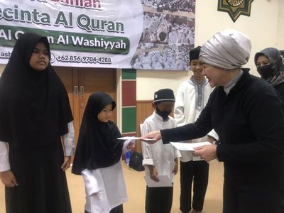Memaknai Ramadan Lewat Aksi Peduli Berbagi Kepada Sesama