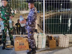 Lanal Maumere Gagalkan Penyelundupan 205 Liter Miras ke Jambi