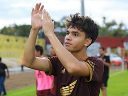 Victor Dethan: Andalan Baru Indonesia dari Sayap