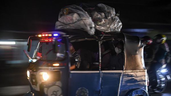 Bajaj Ramaikan Arus Mudik di Jalur Pantura