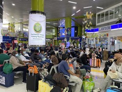 42.700 Penumpang Diberangkatkan dari Stasiun Senen dan Gambir Hari Ini