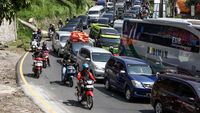 Penampakan Padatnya Jalur Nagreg Hari Ini