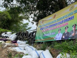 Barisan Bantal Mejeng di Jalur Horor Bandung