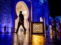 Bacaan Doa Masuk Masjid Berbagai Versi: Arab, Latin, dan Terjemahannya