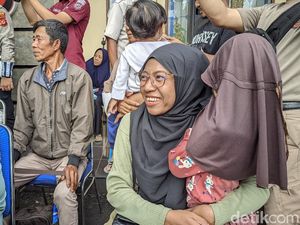 Senyum Widia Akhirnya Bisa Mudik Lagi