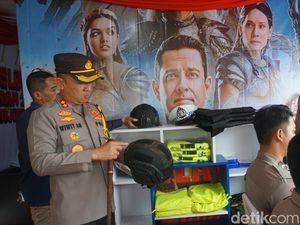 Yuk Kepoin Pos Mudik di Exit Penompo Mojokerto, Ada Superhero Shazam Lho!