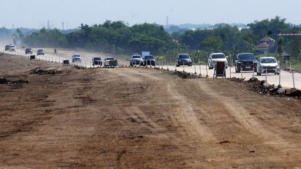 Bukan Rally Dakar, Ini Potret Pemudik Lewat Tol Fungsional Solo-Jogja